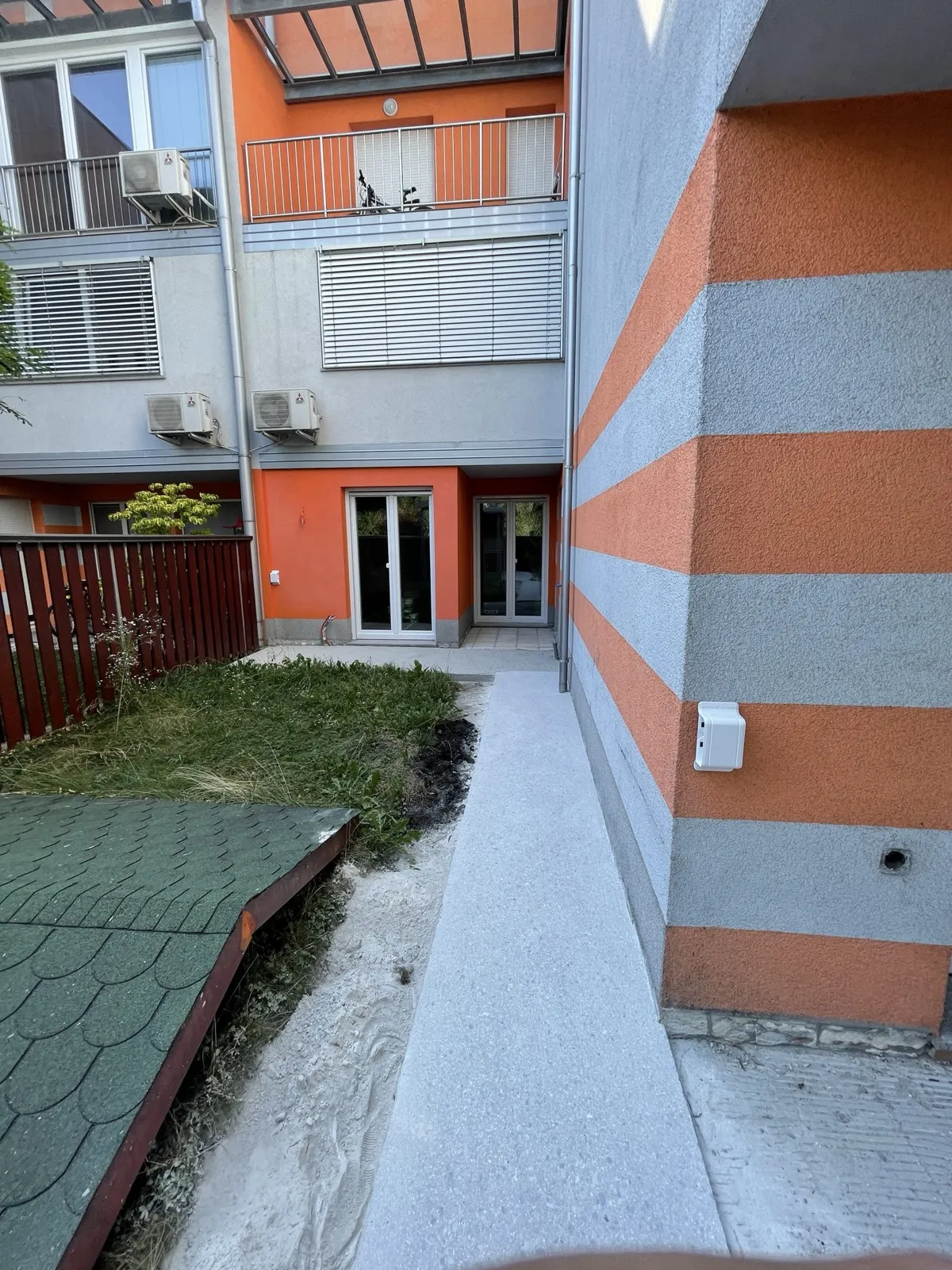 Atrij in okolica – prenova – Atrijsko stanovanje Grosuplje