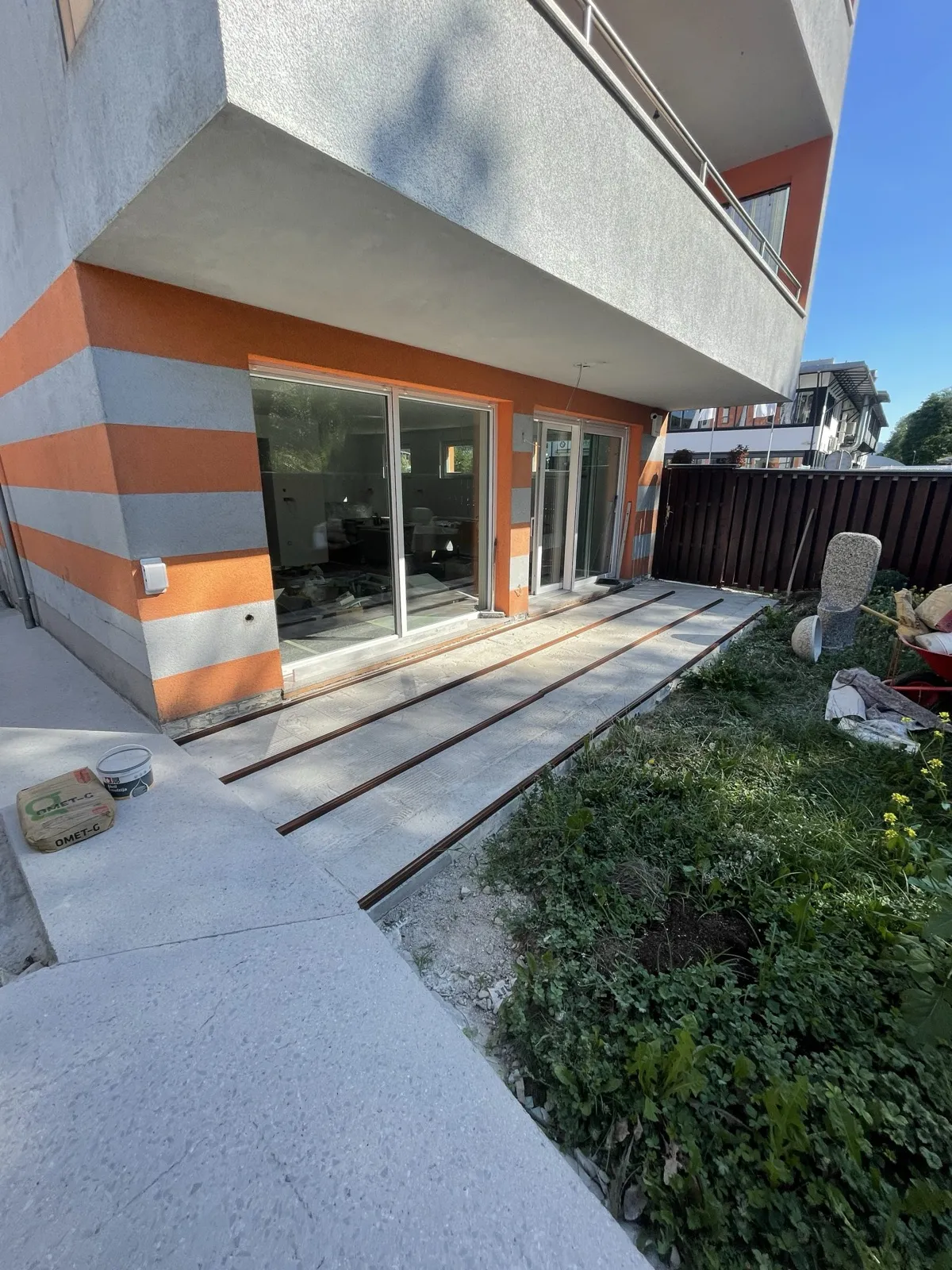 Atrij in okolica – prenova – Atrijsko stanovanje Grosuplje