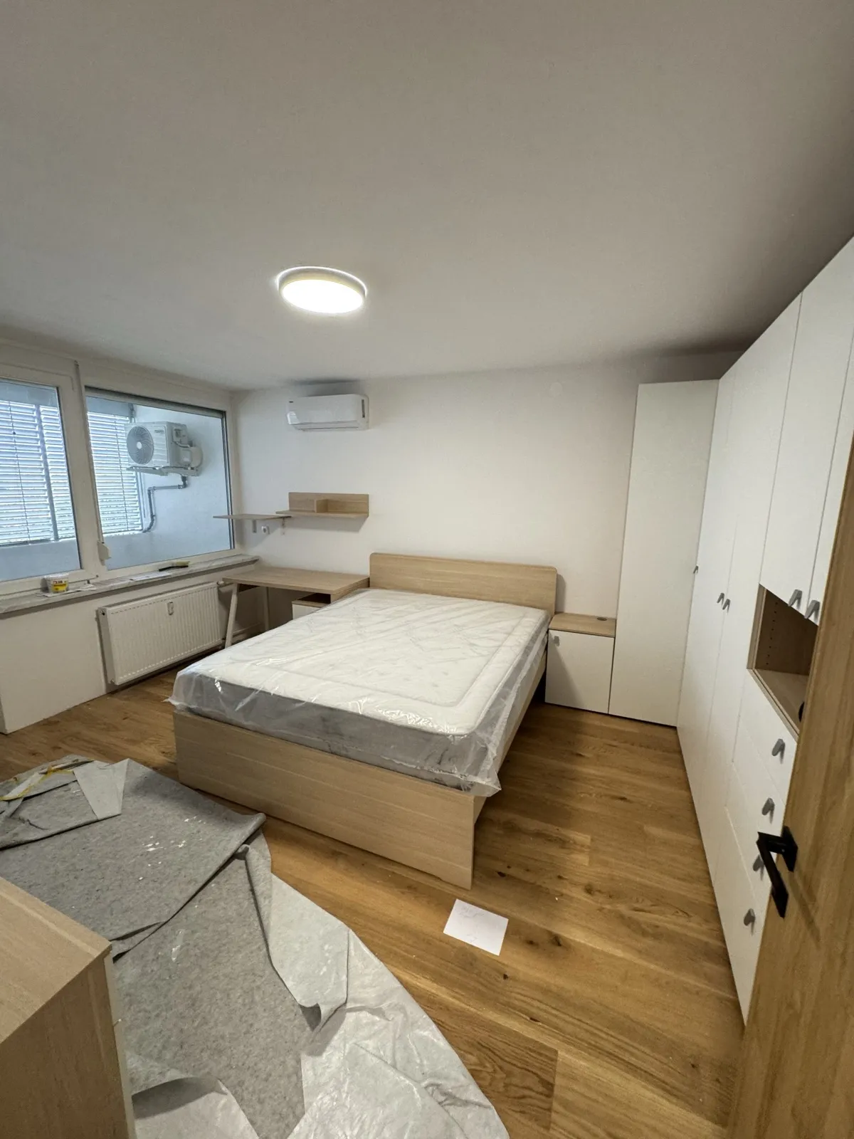 Dnevna soba s spalnico – prenova – Stanovanje Ljubljana Štepanjsko naselje