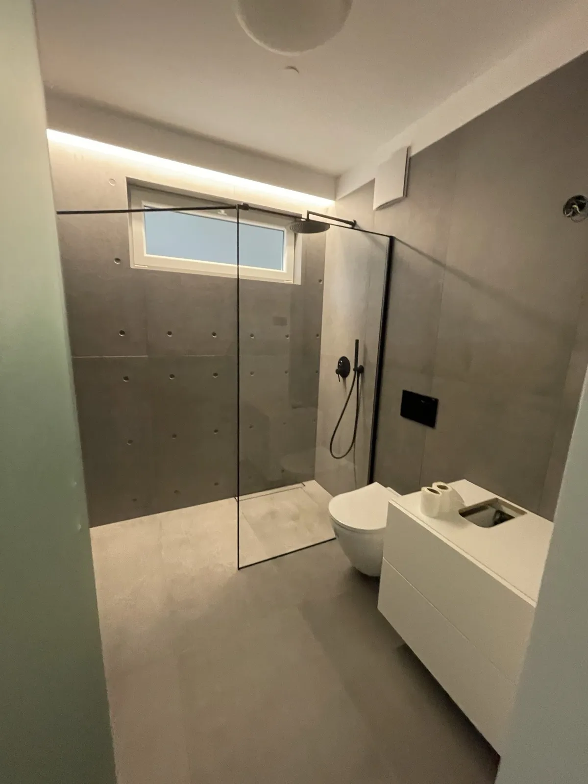 Kopalnica – prenova – Atrijsko stanovanje Ljubljana Savsko naselje