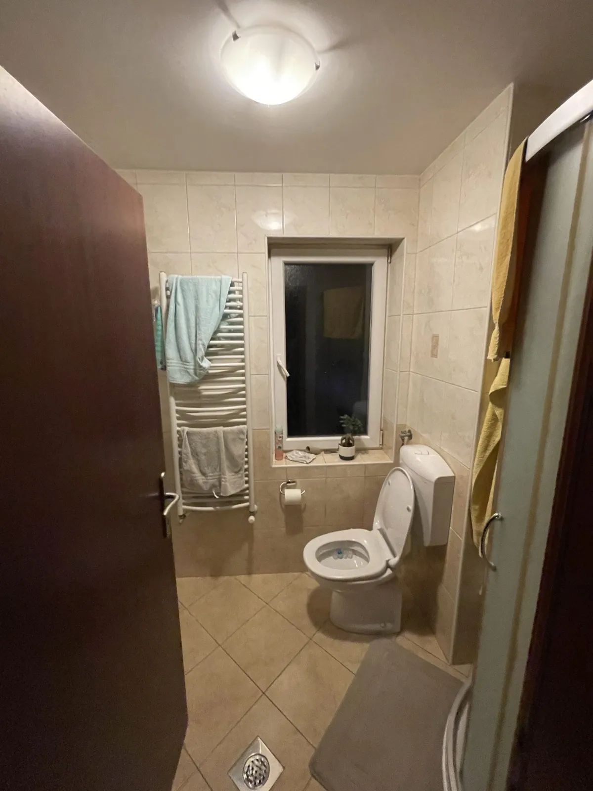 Kopalnica – prenova – Dvonadstropno stanovanje v hiši Ljubljana
