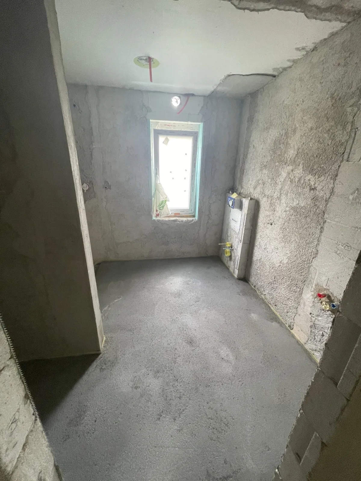 Kopalnica – prenova – Dvonadstropno stanovanje v hiši Ljubljana