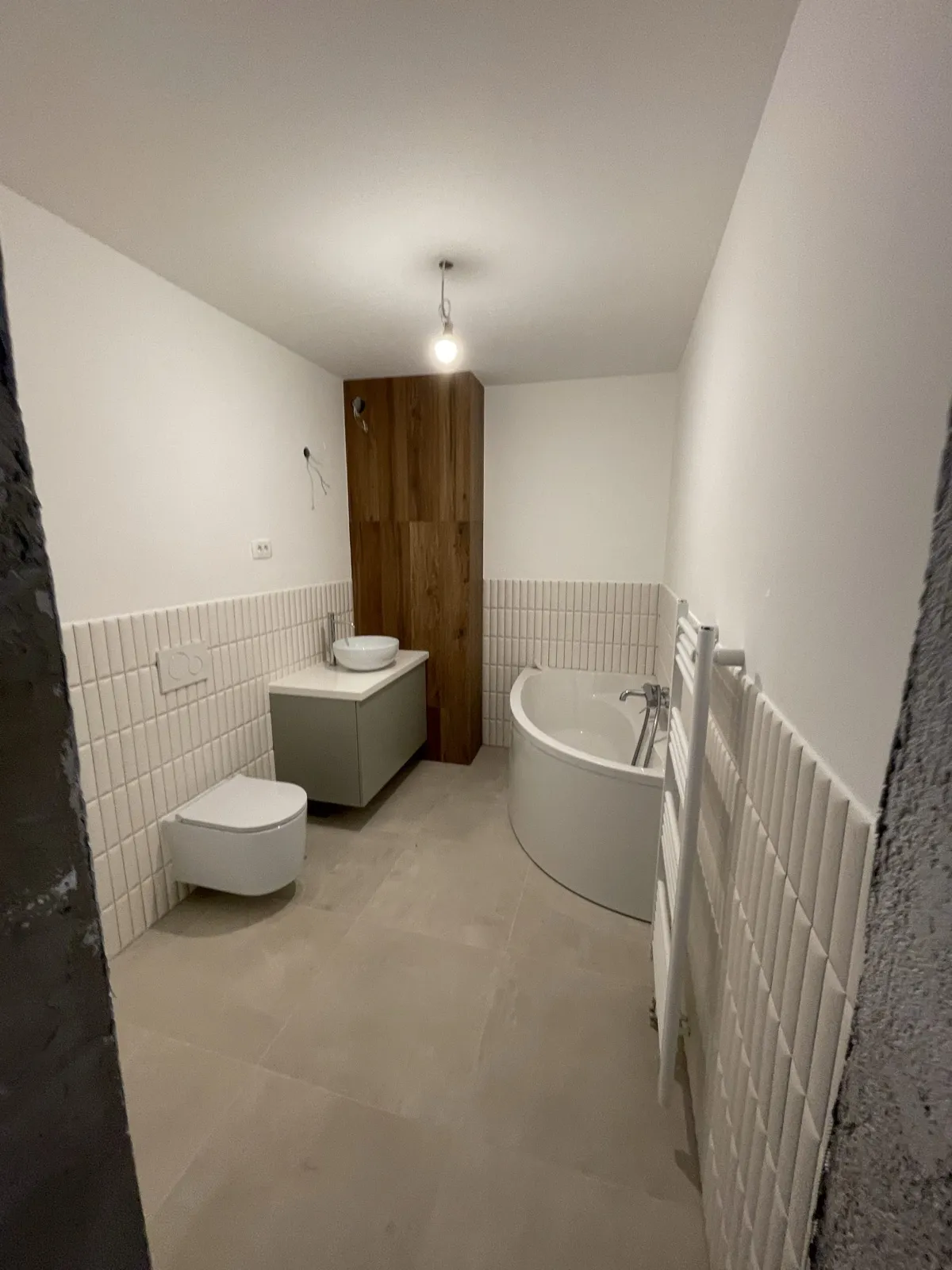 Kopalnica spodaj – prenova – Dupleks stanovanje Ljubljana