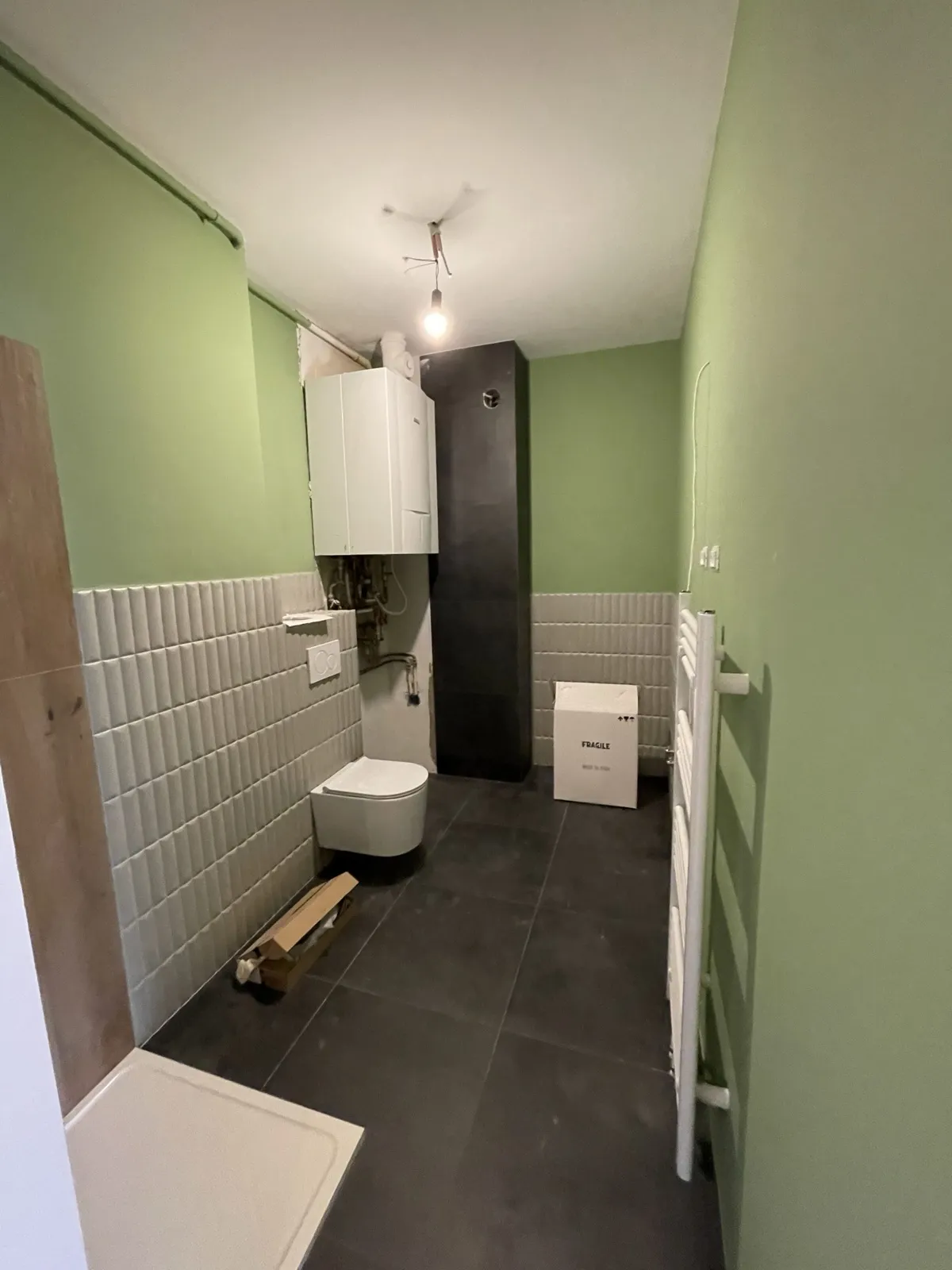 Kopalnica zgoraj – prenova – Dupleks stanovanje Ljubljana