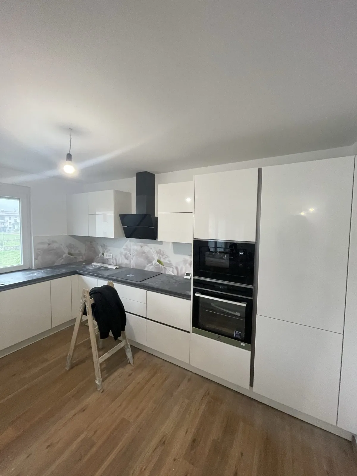 Kuhinja – prenova – Dvonadstropno stanovanje v hiši Ljubljana