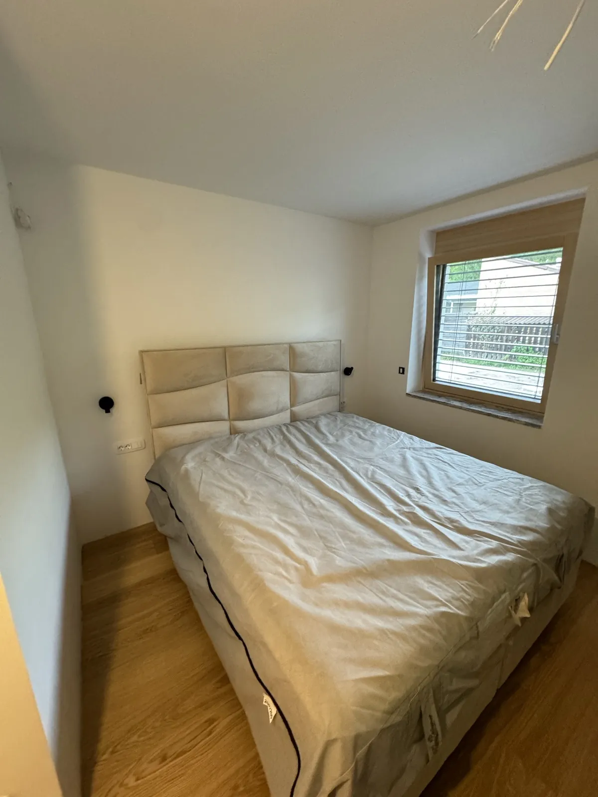 Spalnica – potek prenove – Vrstna hiša Ljubljana Rudnik