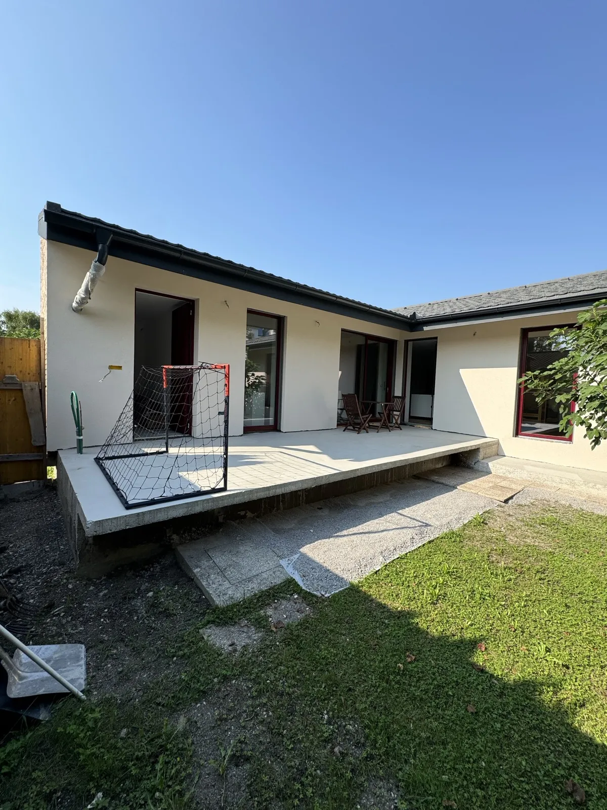 Terasa in vrt – potek prenove – Vrstna hiša Ljubljana Rudnik