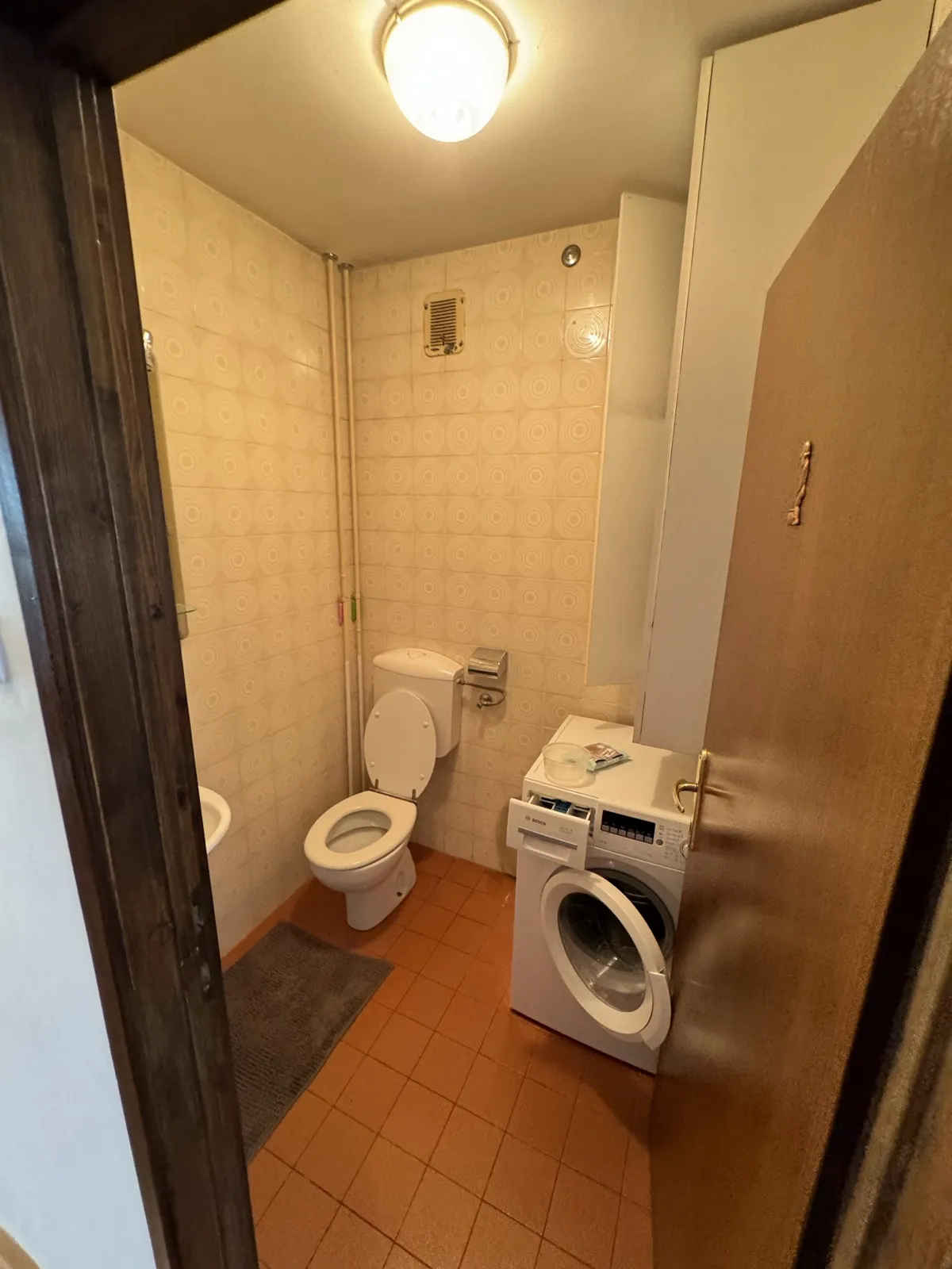 WC – prenova – Vrstna hiša Ljubljana Brod