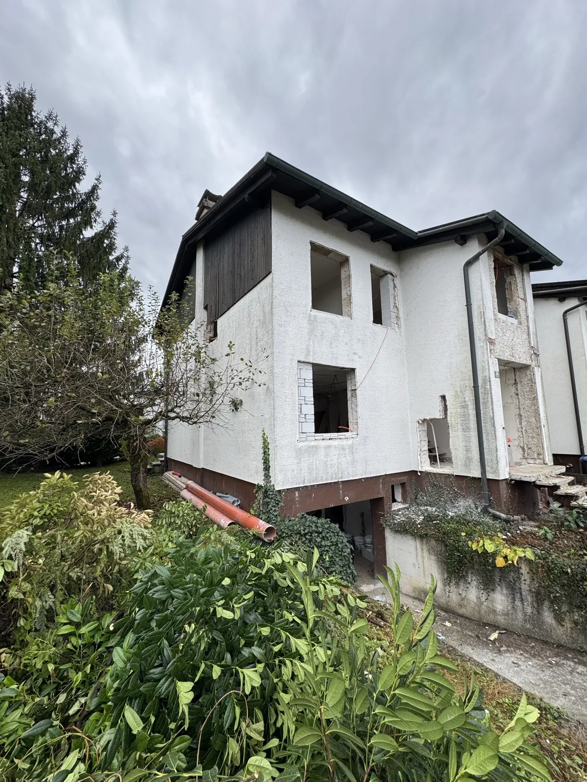 Zunanjost – spredaj – prenova – Vrstna hiša Ljubljana Brod